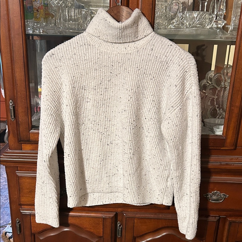 Jessica Simpson Speckled Cream Turtleneck Sweater